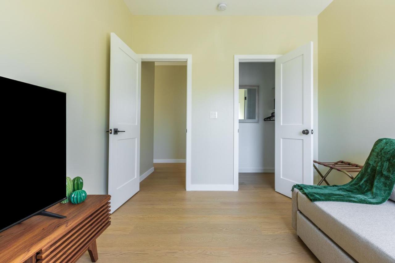 Cozy Sunny Brand-New Apt 1 Block From The Beach Long Beach Exterior photo